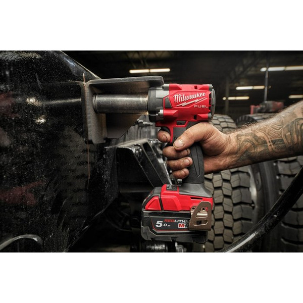 Гайковерт Milwaukee M18 FUEL M18FIW2F12-0 4933498058 (без АКБ)