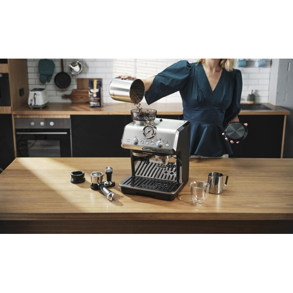 Кофеварка DeLonghi La Specialista Arte Manual EC9155.MB