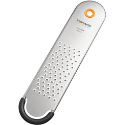 Терка крупнозернистая Fiskars FF 1079968