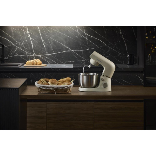 Планетарный миксер StarWind SPM2152