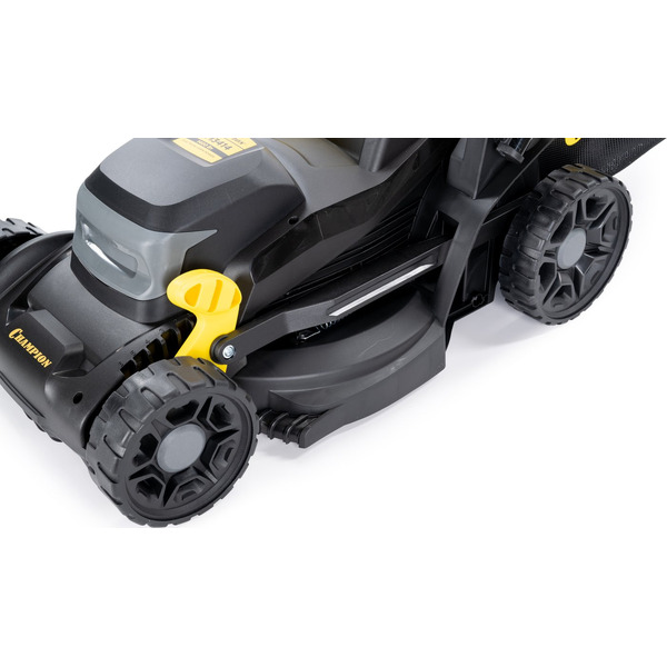 Газонокосилка Champion EM3414