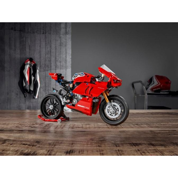 Конструктор LEGO Technic 42202 Мотоцикл Ducati Panigale V4 S