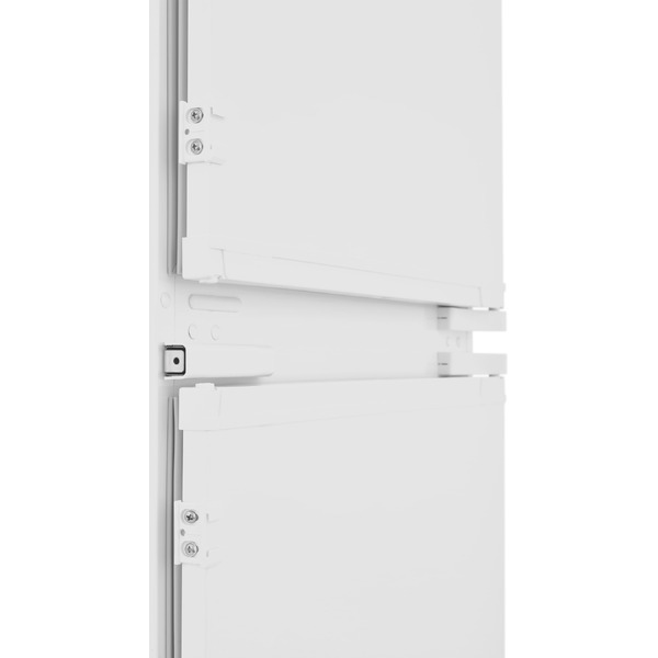 Встраиваемый холодильник Indesit IBH 20