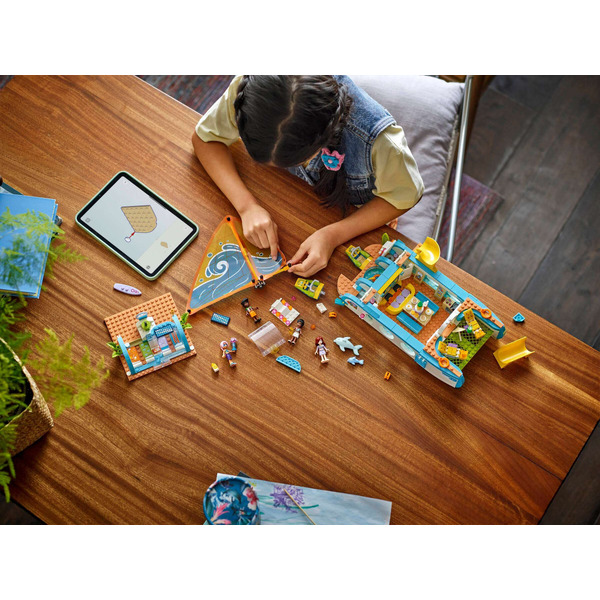 Конструктор Lego Friends Приключения на лодке 42664