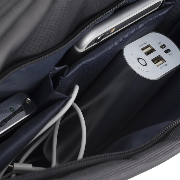 Чехол для ноутбука RIVACASE 8203 13.3 black