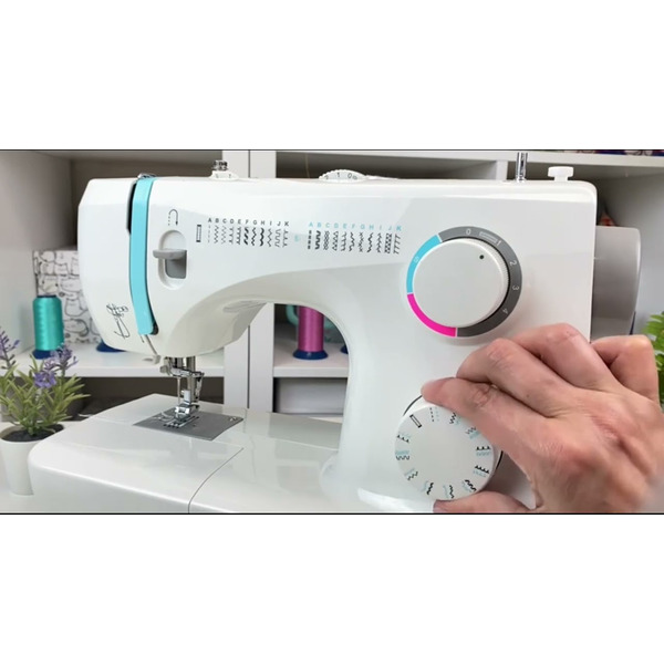 Швейная машина CHAYKA New Wave 750