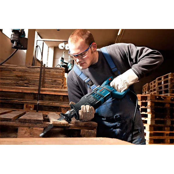 Сабельная пила Bosch GSA 1300 PCE Professional (060164E200)