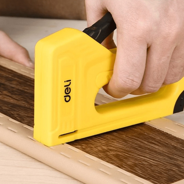 Пистолет скобозабивной DELI EDL238002