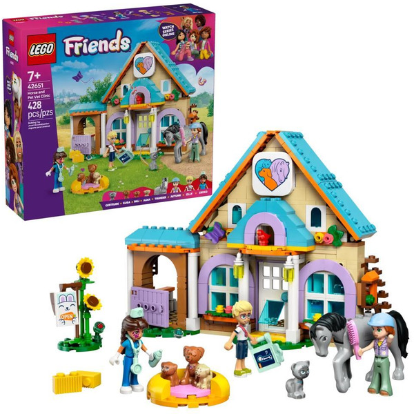 Конструктор Lego Friends Ветеринарная клиника для лошадей и питомцев 42651