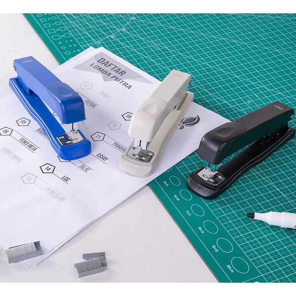 Степлер Deli № 24/6, 26/6 0318 (черный)