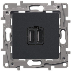 Розетка Legrand Etika 672694