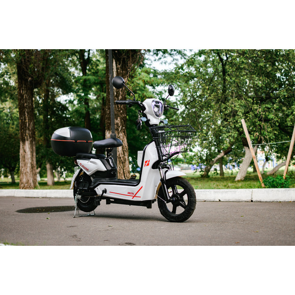 Электроскутер AVM Delta (белый)