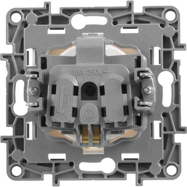 Розетка Legrand Etika 672222