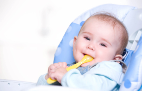 Как выбрать детский шезлонг и электрокачели