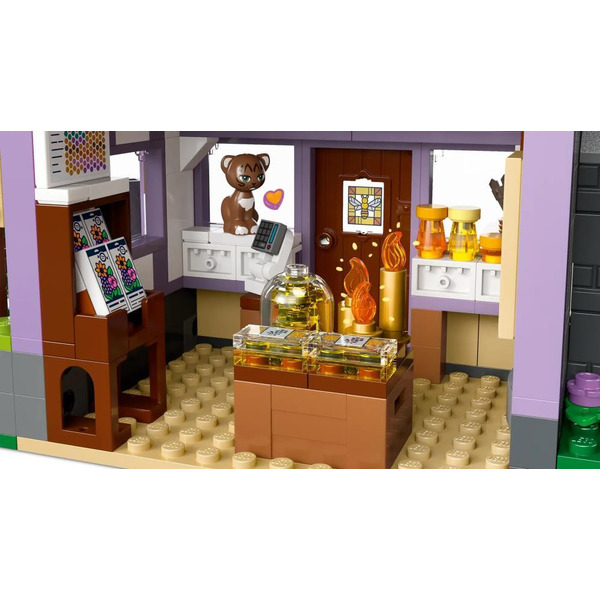 Конструктор Lego Friends Дом пчеловода и цветник 42669