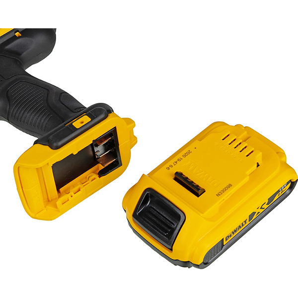 Дрель-шуруповерт DeWalt DCD771D2 (с 2-мя АКБ 2 Ah)