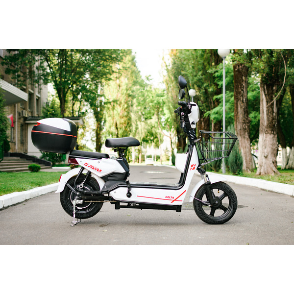 Электроскутер AVM Delta (белый)