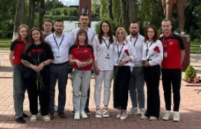 Церемония возложения цветов и венков ко Дню Независимости Беларуси