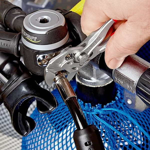 Клещи переставные Knipex 86 03 125