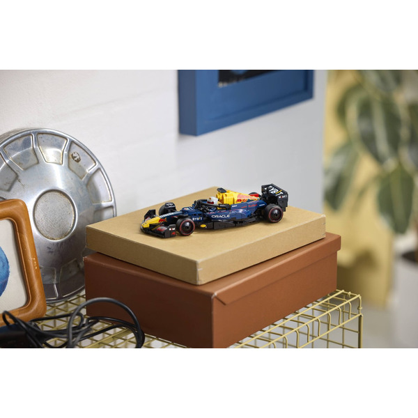 Конструктор Lego Speed Champions Болид Формулы-1 Oracle Red Bull Racing RB20 (77243)