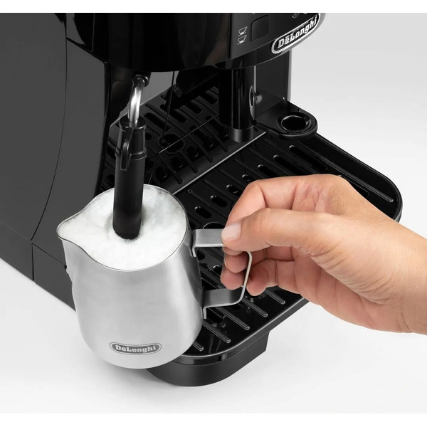Кофемашина Delonghi Magnifica S ECAM 12.121.B