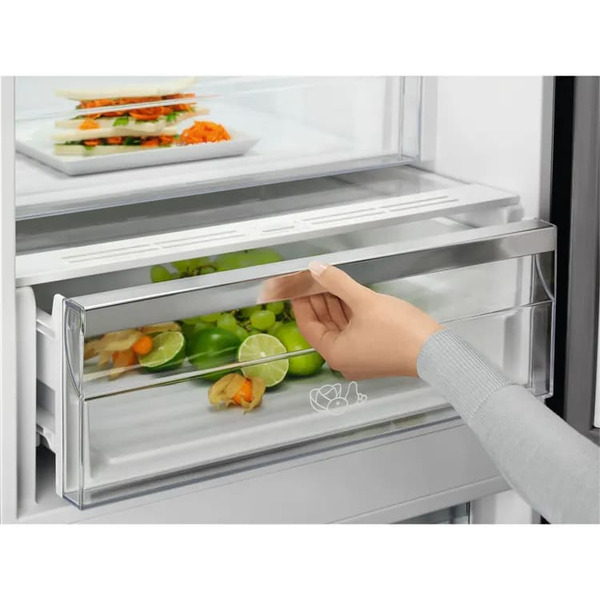 Холодильник Electrolux LNT7ME36G2