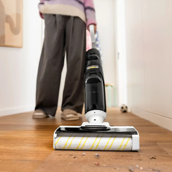 Вертикальный моющий пылесос Karcher FCV 4 Dry Extra 1.056-136.0