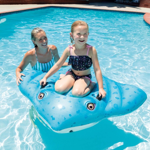 Надувная игрушка для плавания Intex Скат 57576