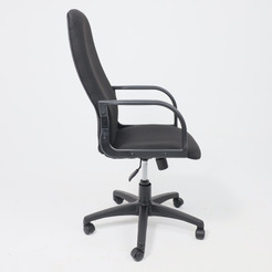 Офисное кресло Nowy Styl Diplomat C-11 (черный)