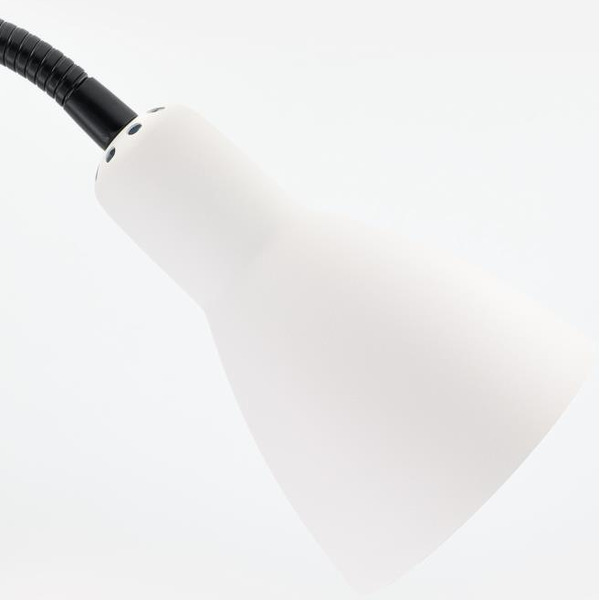 Cветильник настольный ARTSTYLE HT-701W