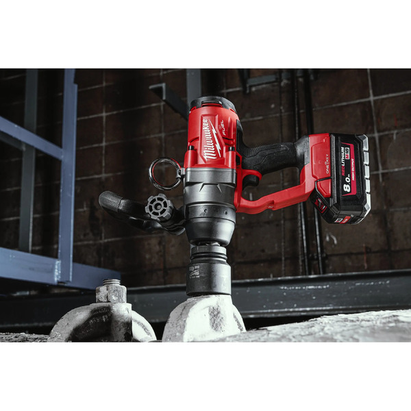 Гайковерт Milwaukee M18 FIW2P12-502X 4933478447 (с 2-мя АКБ, кейс)