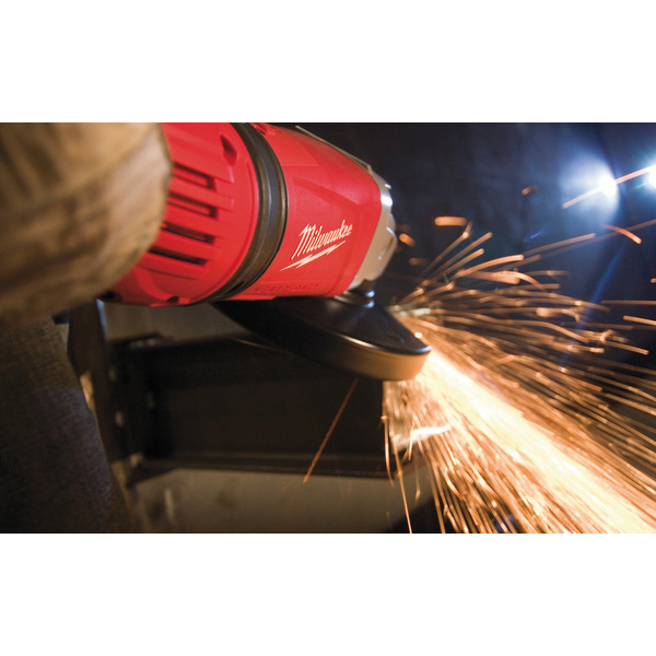 Угловая шлифмашина Milwaukee AGV 26-230 GE 4933402360