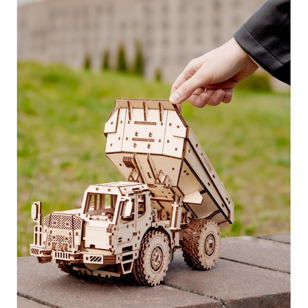 Механическая сборная модель EWA Самосвал-землевоз МоАЗ 75053