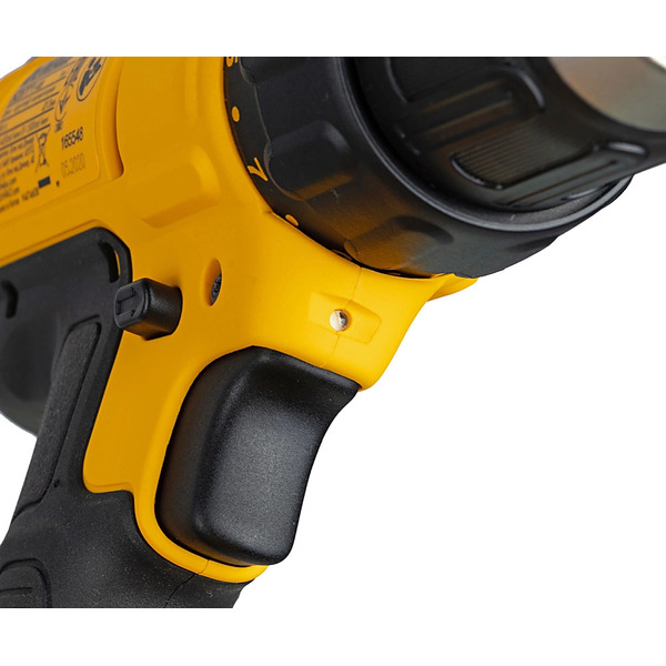 Дрель-шуруповерт DeWalt DCD771D2 (с 2-мя АКБ 2 Ah)