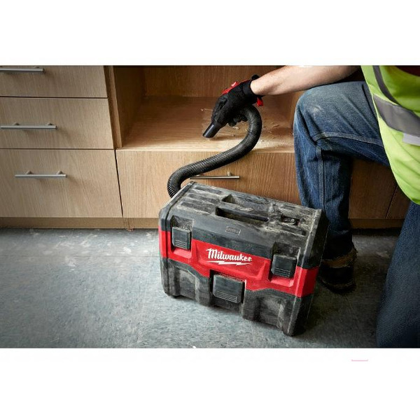 Пылесос Milwaukee M18 VC2 (без АКБ и ЗУ)
