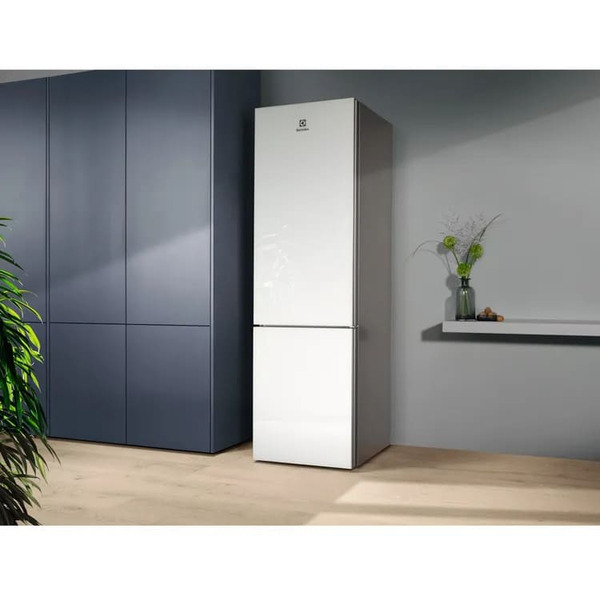 Холодильник Electrolux LNT7ME36G2