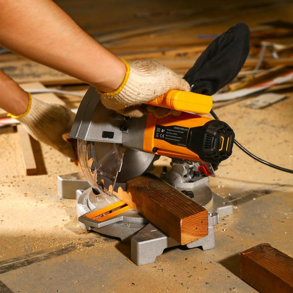 Торцовочная пила Deko DKMS1400-210 (063-4216)