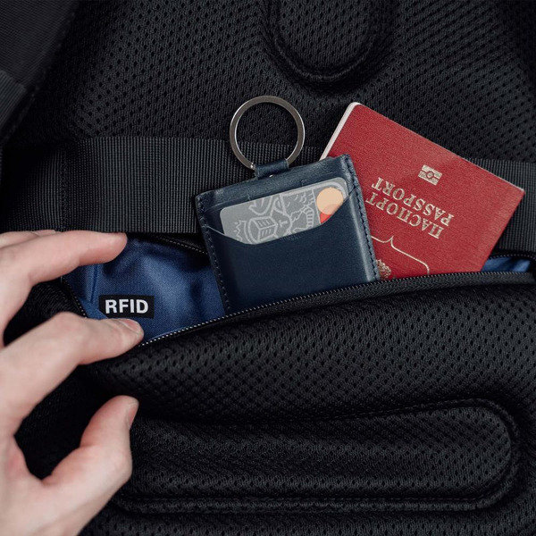 Рюкзак для ноутбука XD DESIGN Flex Gym Bag P705.801 (черный)