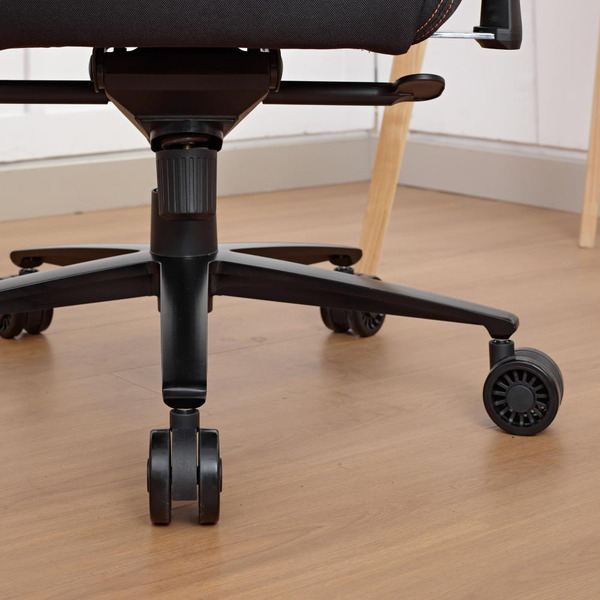 Игровое кресло EVOLUTION CONQUEROR FABRIC Black