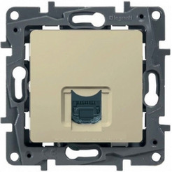 Розетка Legrand Etika 672340