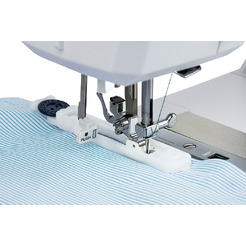 EASY JEANS 35ET Швейная машина бытовая Leader