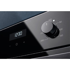 Духовой шкаф Electrolux SurroundCook 600 EOF5H50BZ