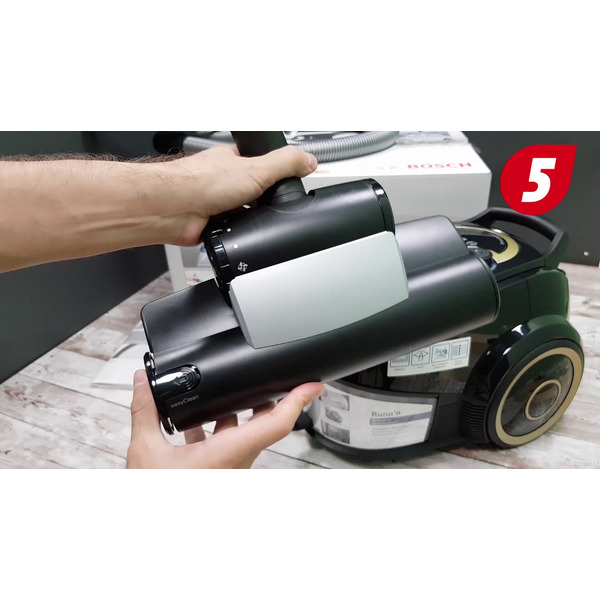 Пылесос BOSCH BGS4U2242