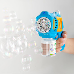 Генератор мыльных пузырей BRAUBERG Бластер с баком и подсветкой 665147