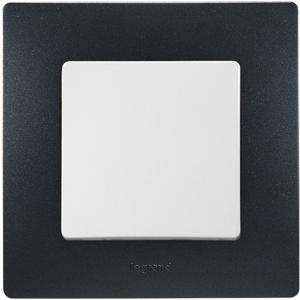 Рамка Legrand Etika 672581-00.00-00.00-00.01