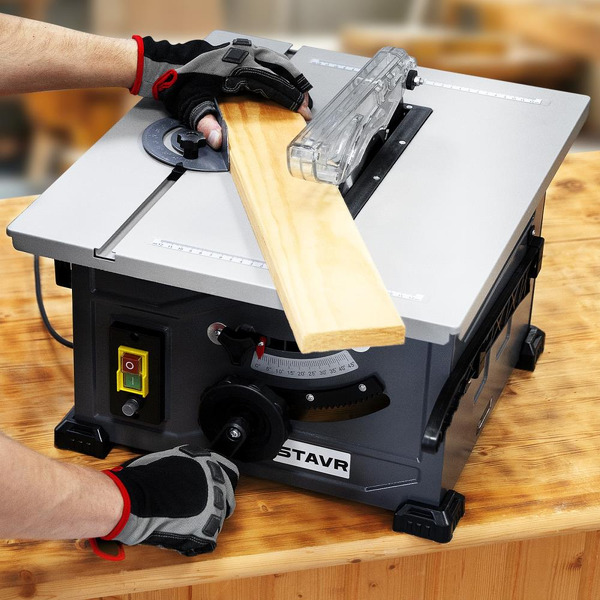 Пила дисковая Stavr SWM 1200-210