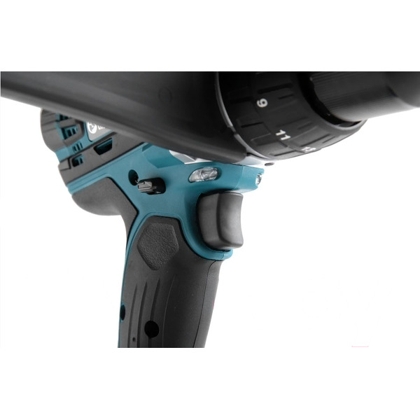 Дрель-шуруповерт Makita DDF458RFE