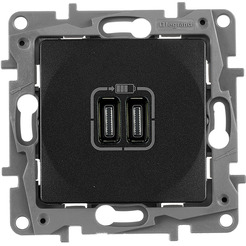 Розетка Legrand Etika 672635