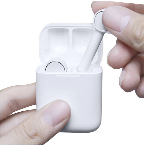 Наушники XIAOMI Mi True Wireless Earphones (ZBW4458TY)