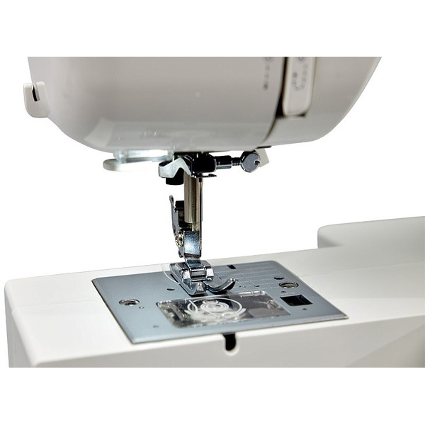 Швейная машина Leader Calipso